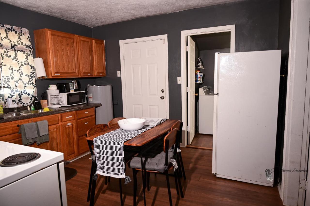 Near Utk Close To Downtown Ноксвил Екстериор снимка